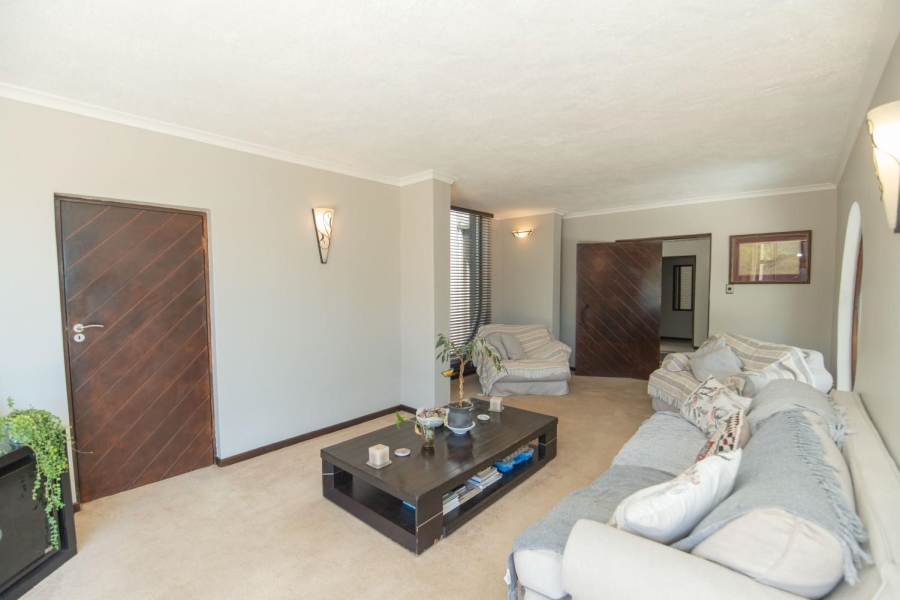 6 Bedroom Property for Sale in Walmer Heights Eastern Cape